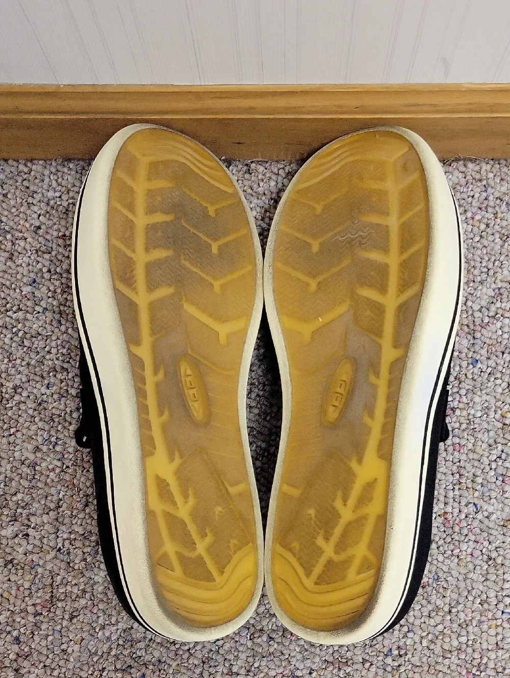 KEEN Men’s Eldon Slip-On Canvas Shoes in Black/Cream Sz 14. Summer Outdoor